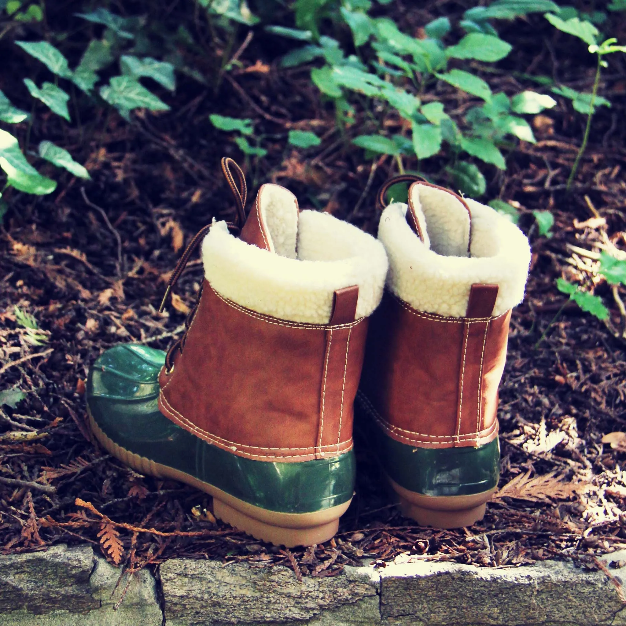 Alpine Pine Duck Boot in Olive