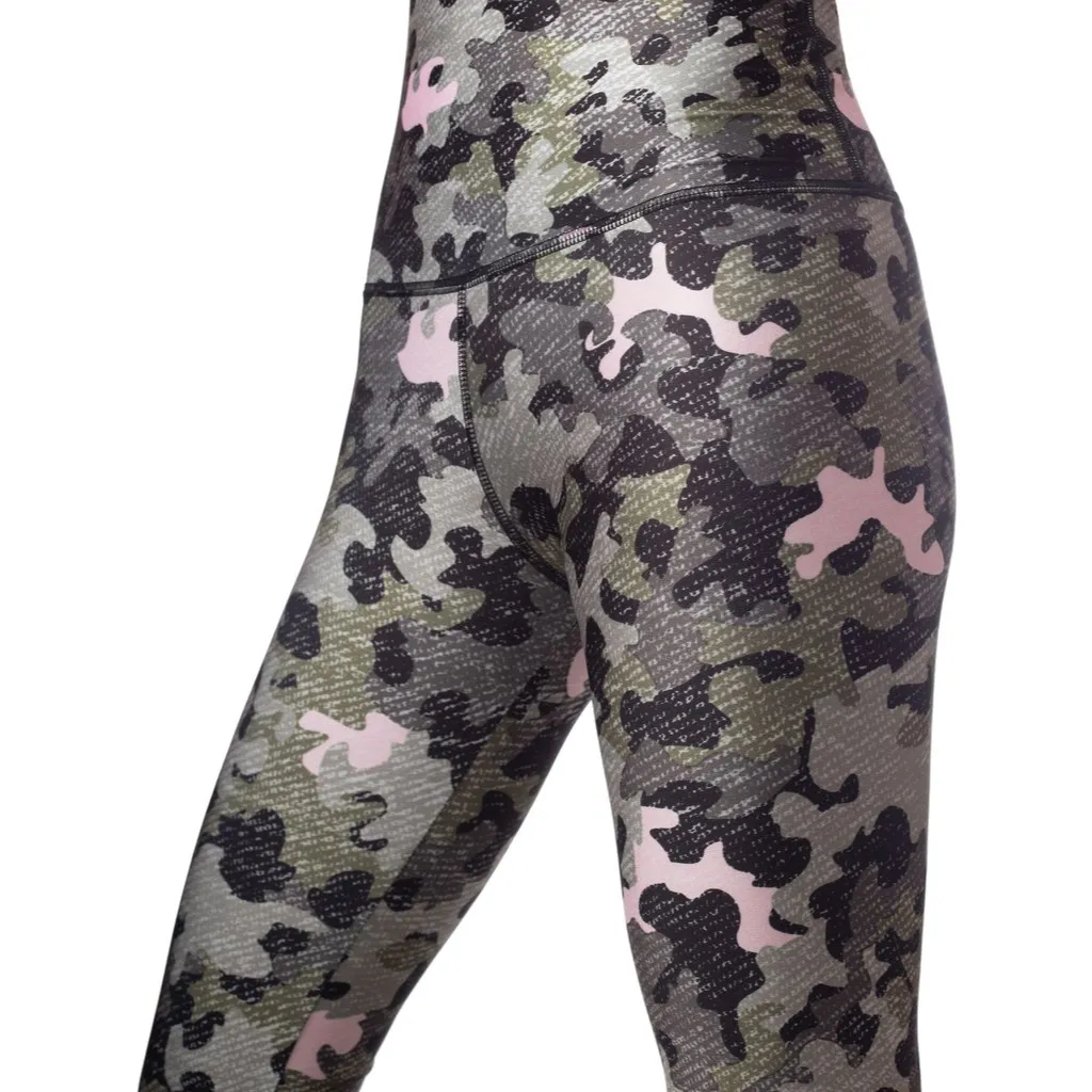 Hero Sneaker Legging