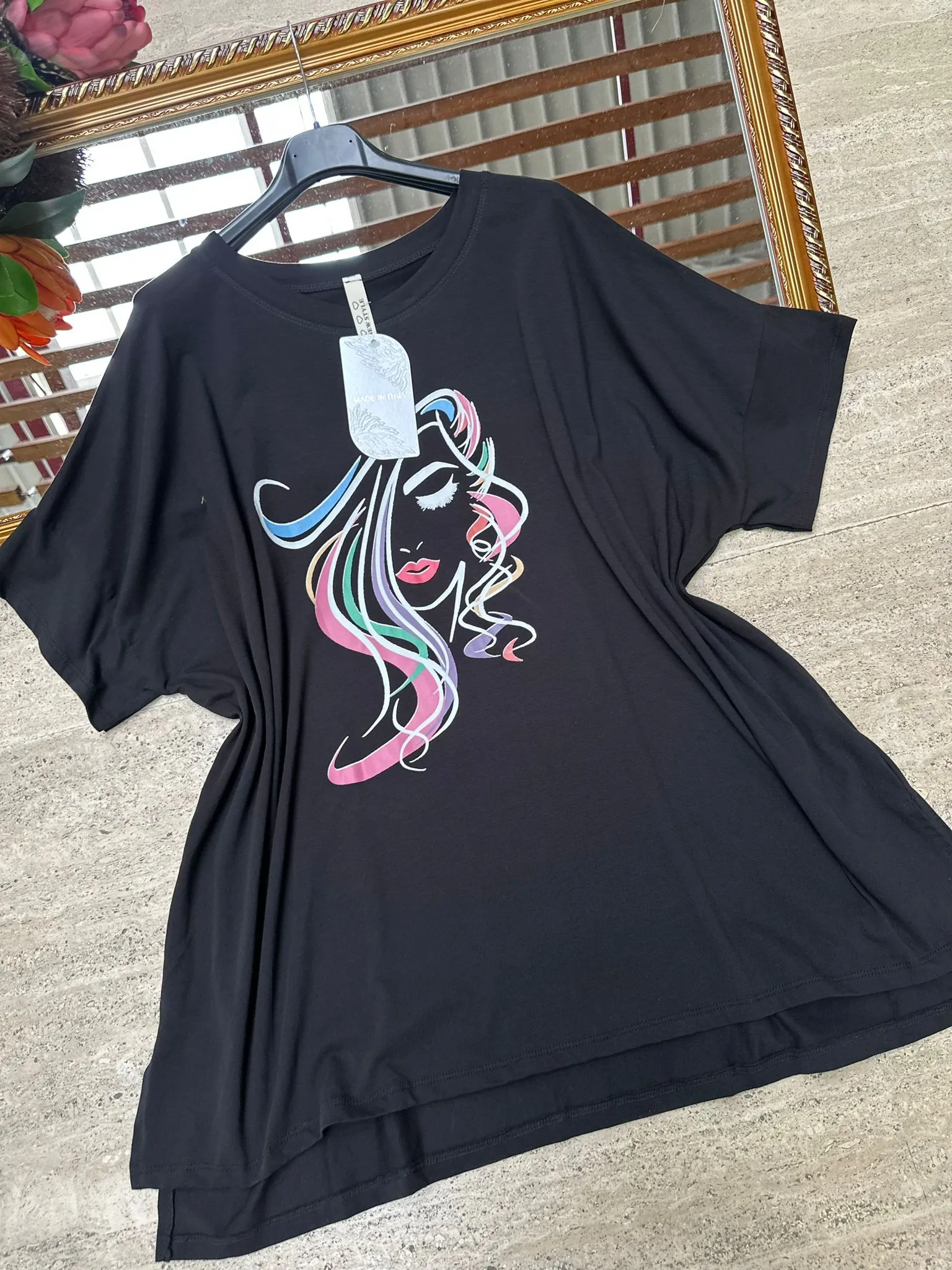 T-shirt comodo con stampa donna