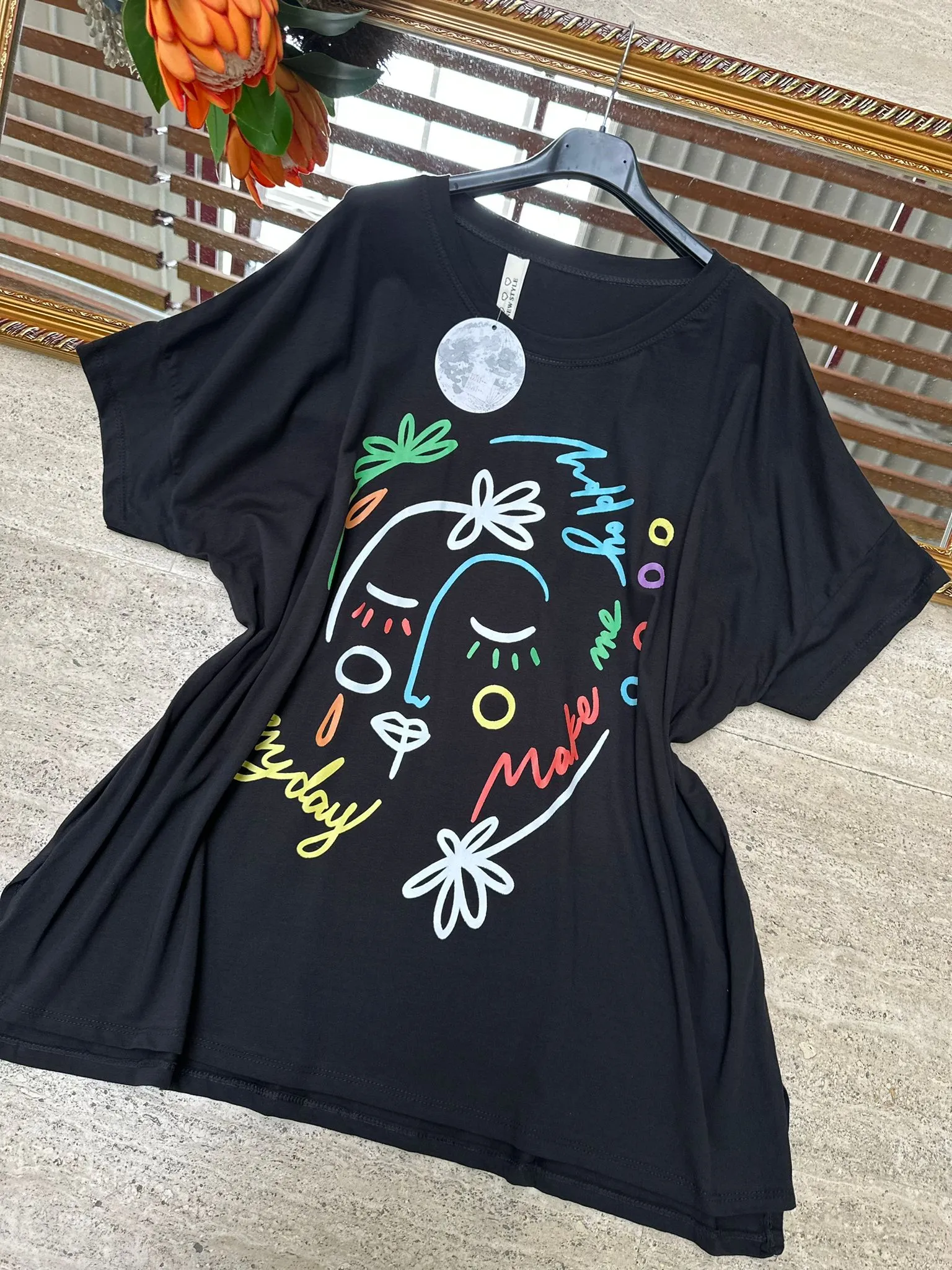 T-shirt comodo con stampa donna