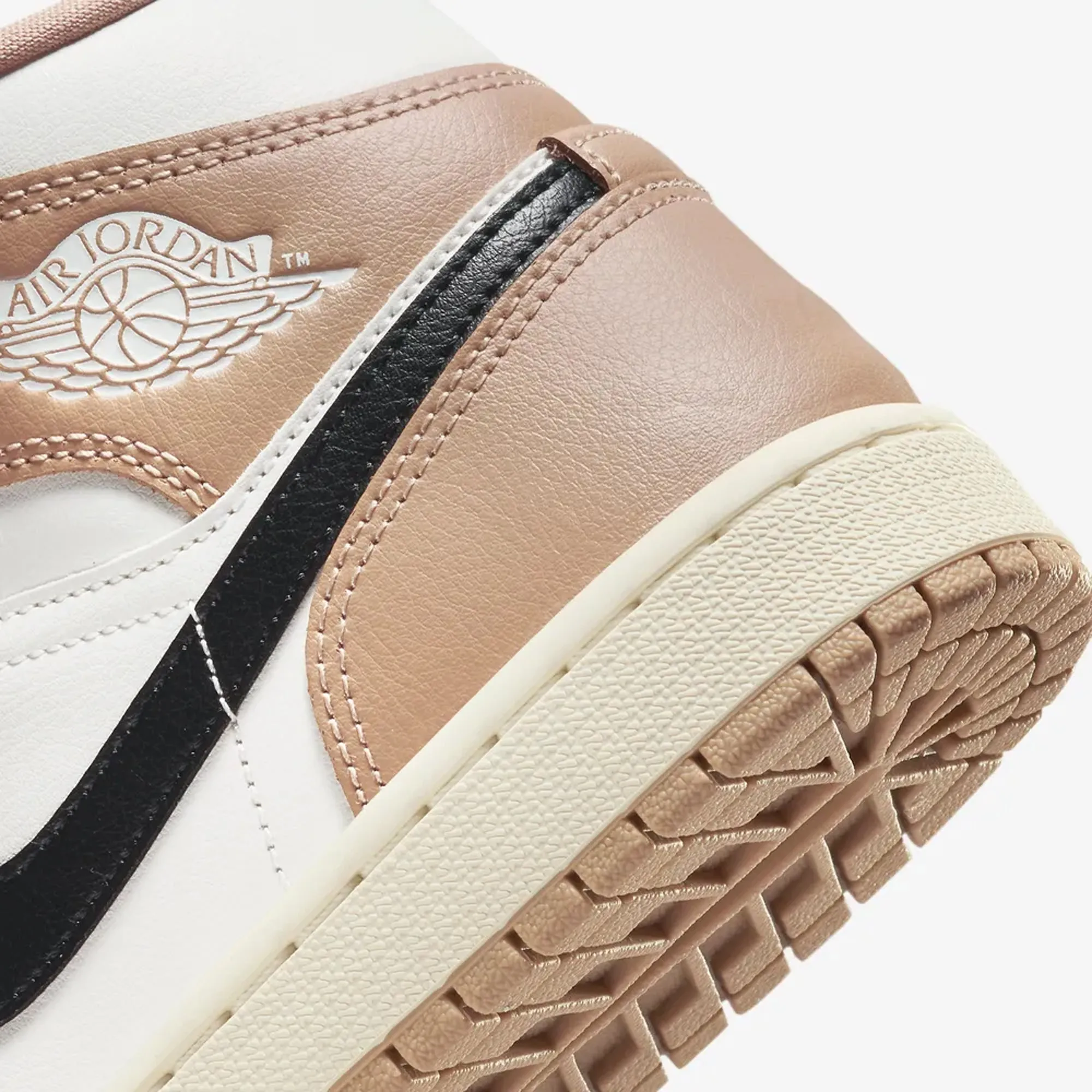 WMN'S AIR JORDAN 1 'SAIL/BLACK-DESERT'