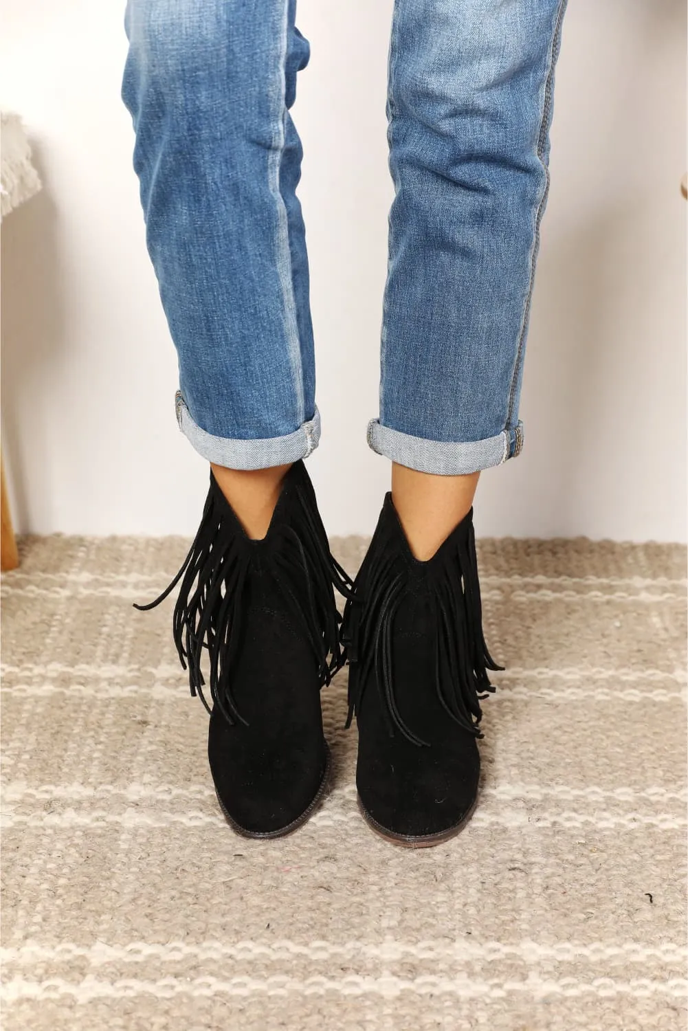 Women's Fringe Cowboy Western Ankle Boots in Black